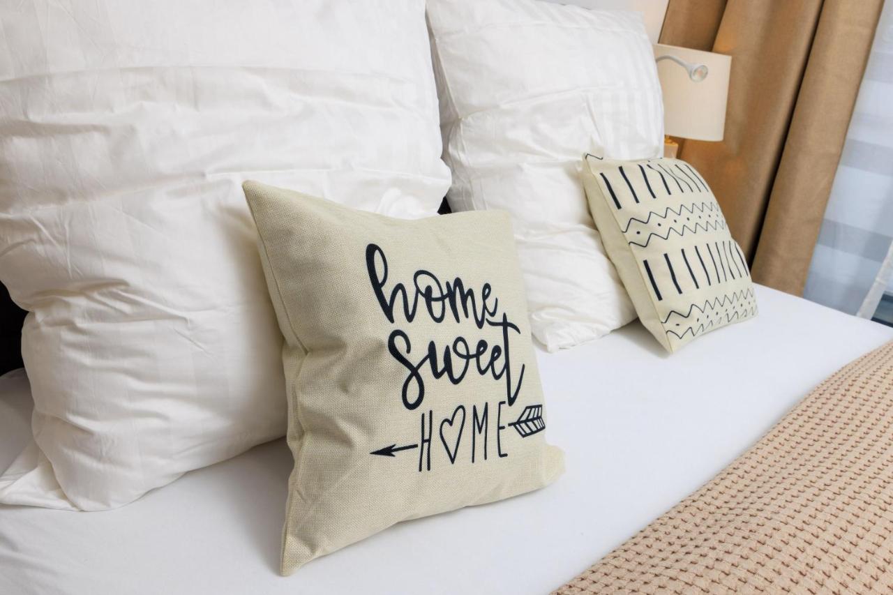 Global Living - Design Apartment I Rathausplatz I Kitchen I Augusta Esterno foto