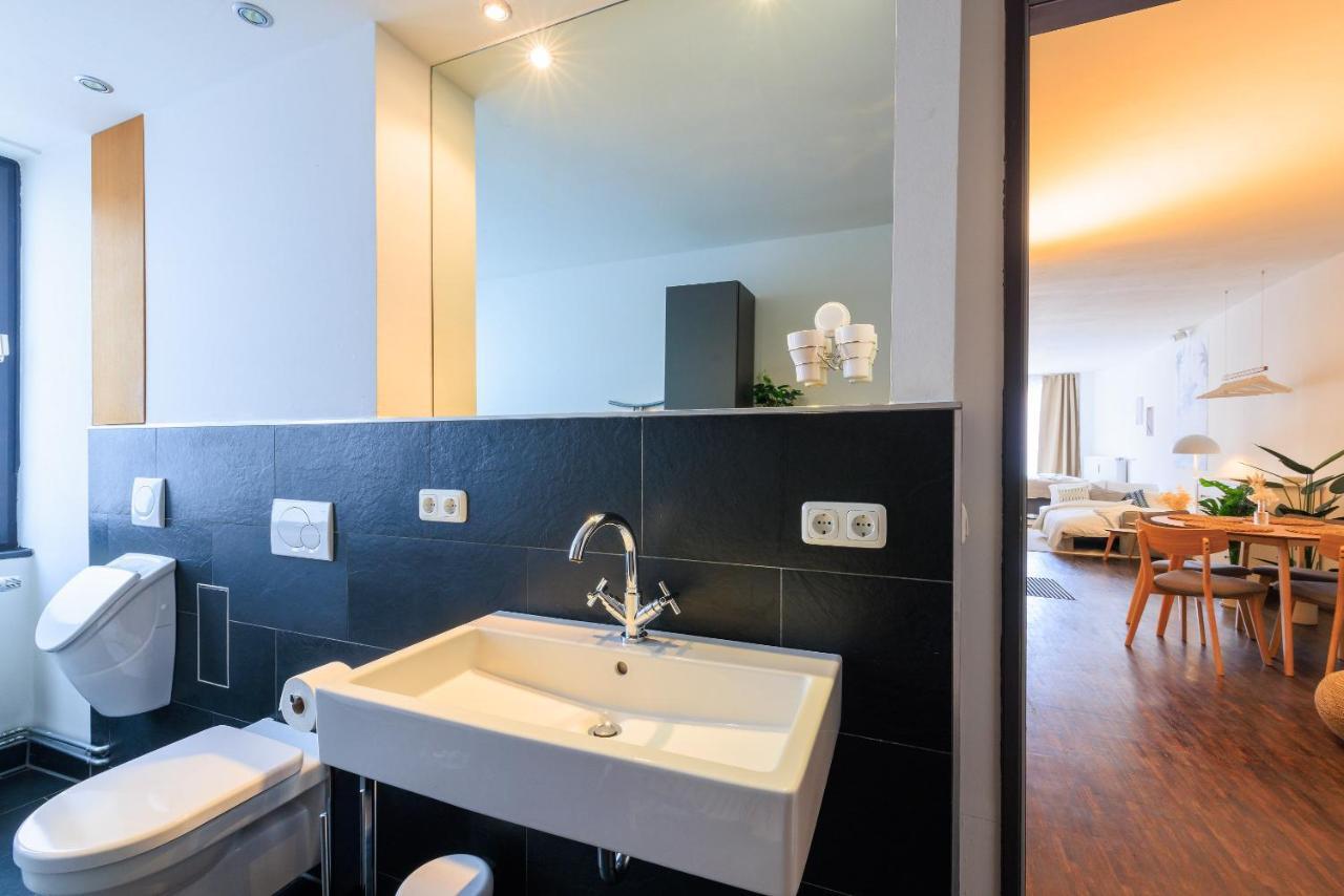 Global Living - Design Apartment I Rathausplatz I Kitchen I Augusta Esterno foto